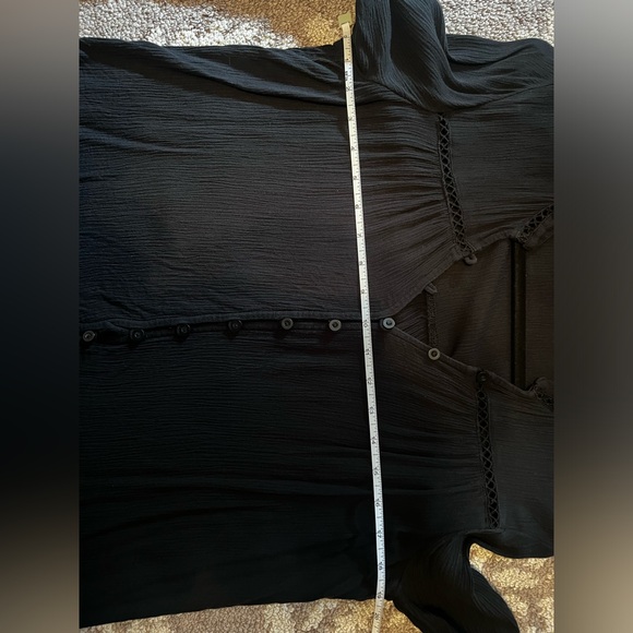 ⭐️Hollister⭐️ Long sleeve black blouse, size Medium ⭐️ - Picture 7 of 12
